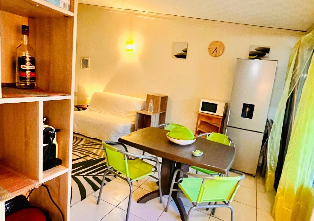 Studio Emeraude - Vue Mer - 6 Personnes Le Moule Esterno foto